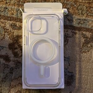 Apple iPhone 14 clear case with Mag Safe
